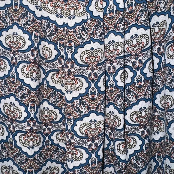 DR2 Women’s Medium Mosaic Print Cinched V-Neck Blouse Short Sleeve Top - Picture 7 of 12